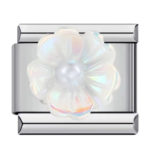 Шарм “біла 3д квітка”